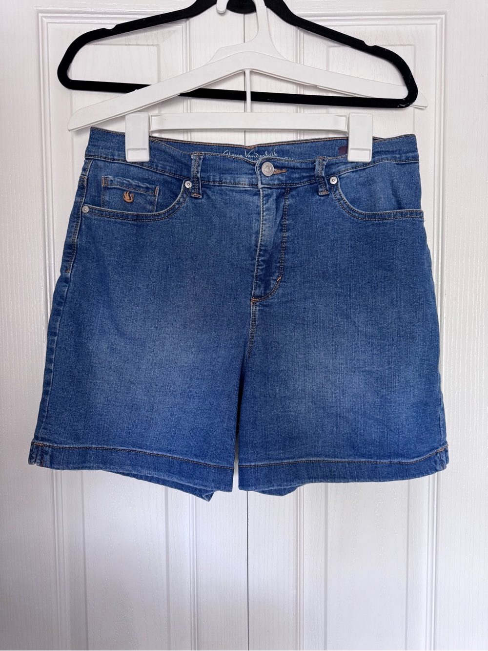 Gloria Vanderbilt Amanda Denim Shorts size 12